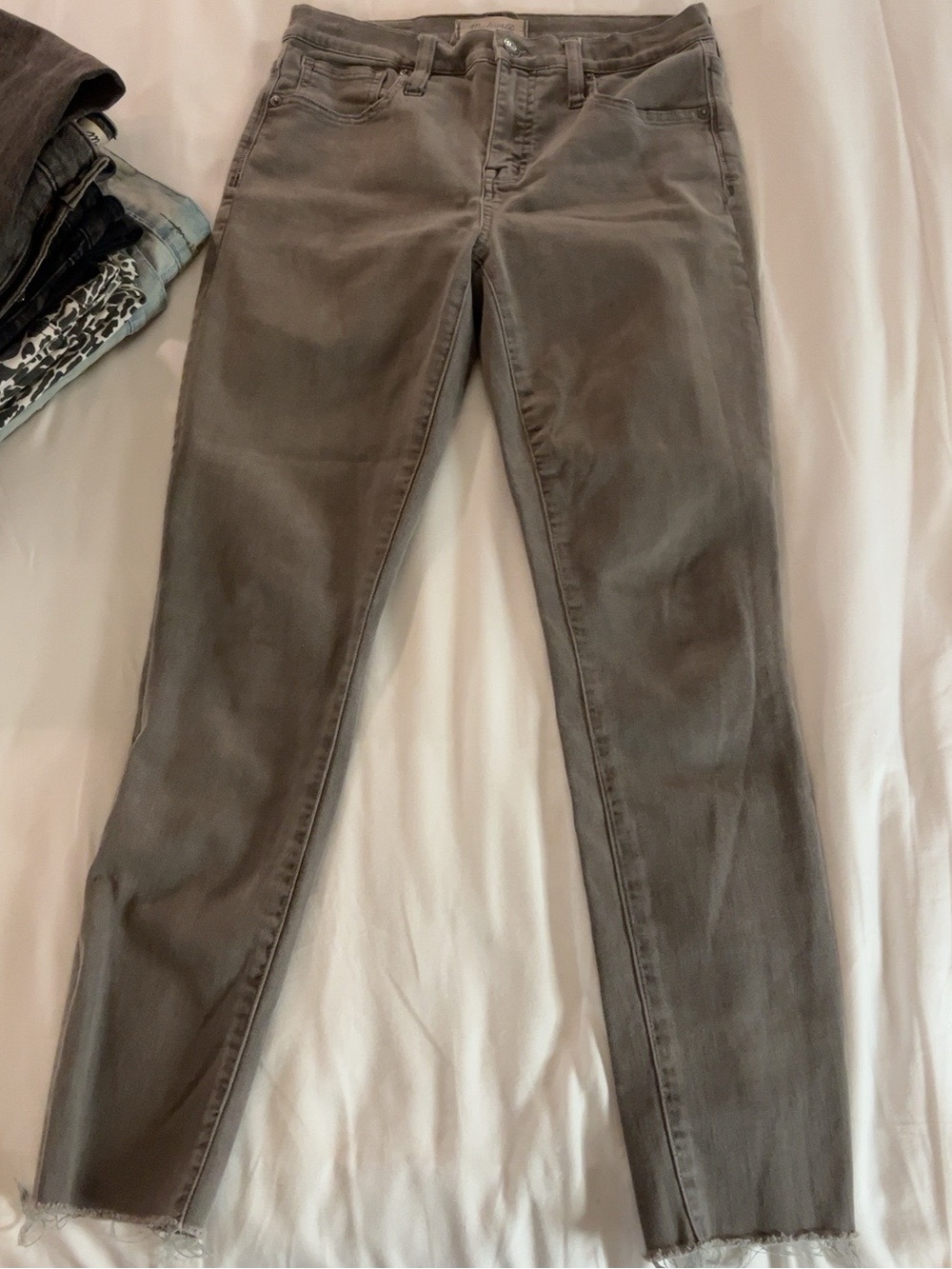 Madewell High Rise Skinny Jeans 28 Gray Raw Hem G7196